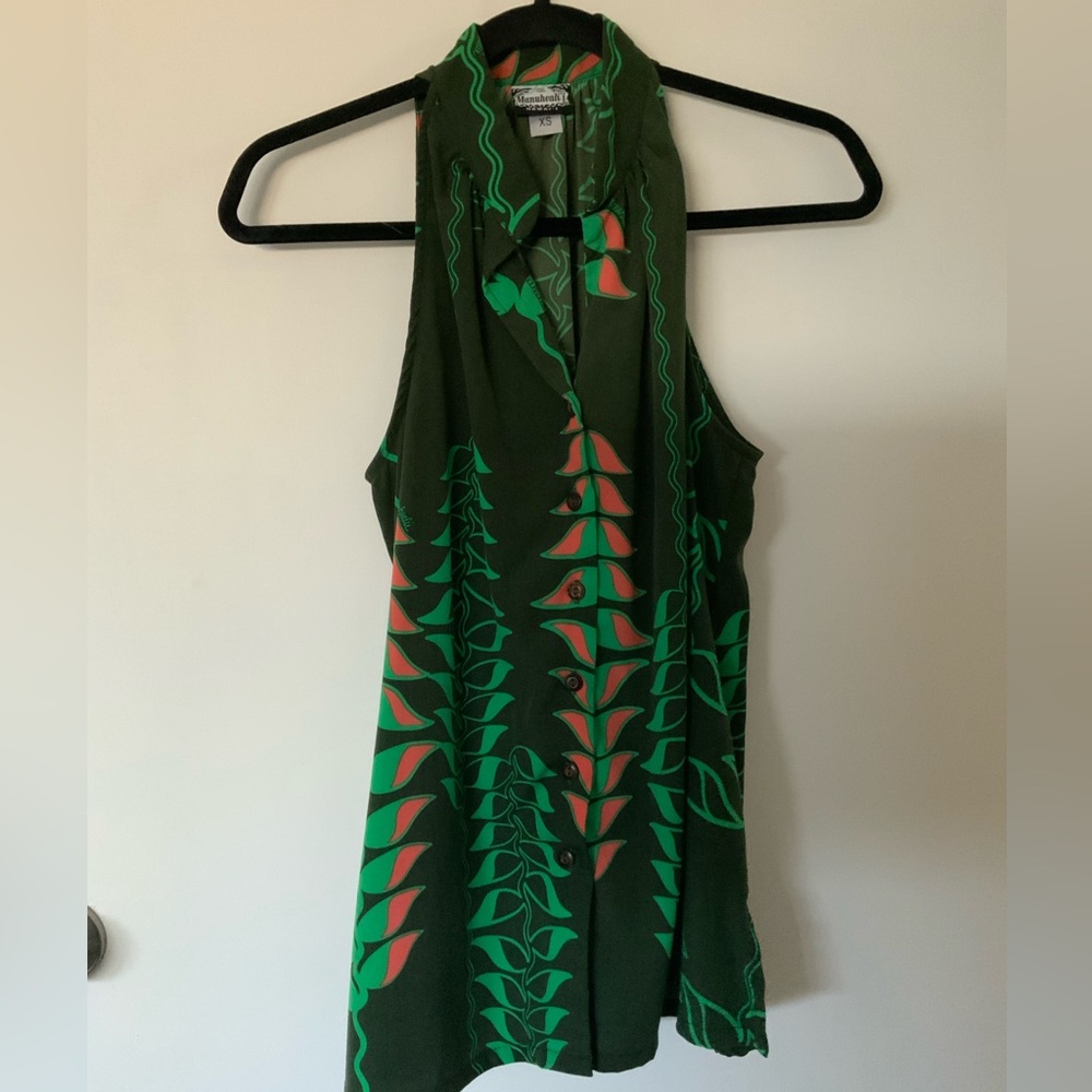 Manuhealii Green Heliconia Button Down Loke Top